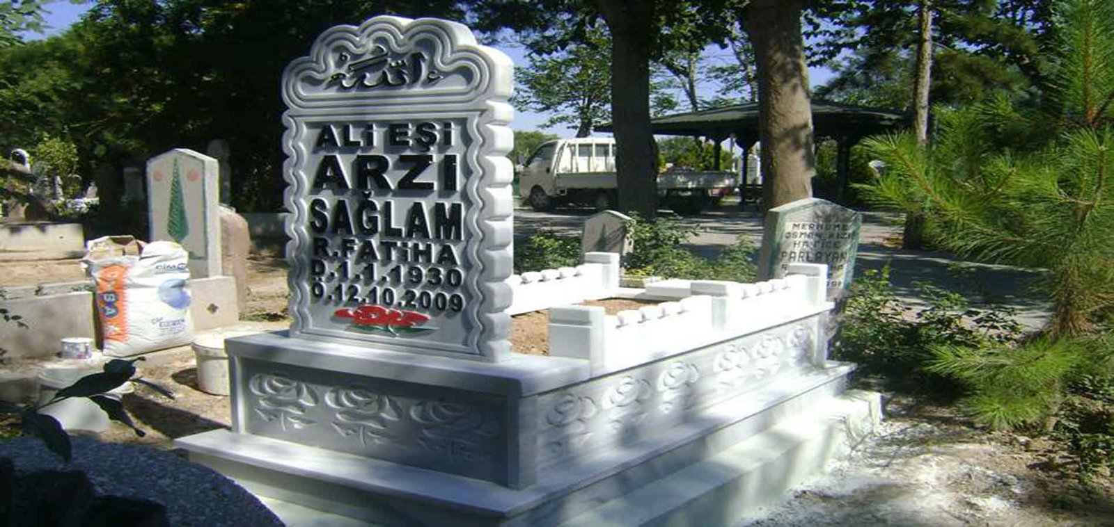 Mezar Taşı Neden 1 Yıl Sonra Yapılır?